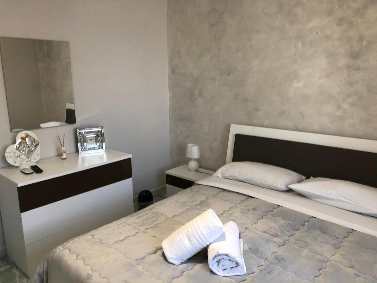 Appartamento Zona Aeroporto Lamezia Terme Luaran gambar